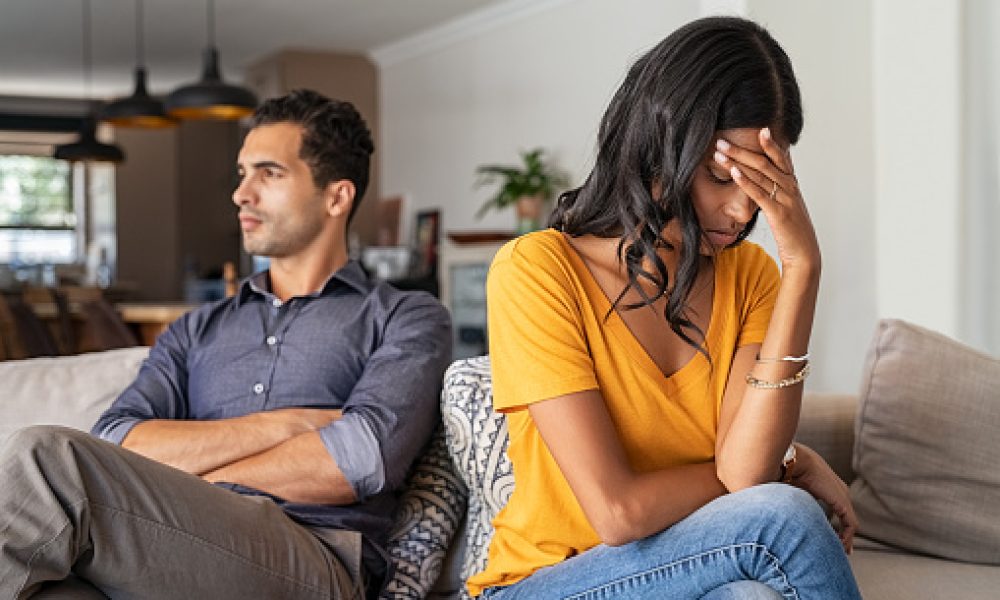 Mon Mari Ne Veut Pas Se Faire Aider : Comment Aborder Cette Situation Délicate